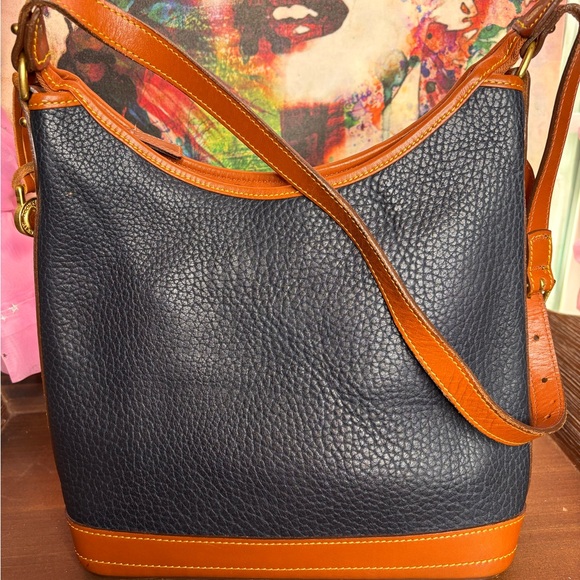 Dooney & Bourke Black and Tan Leather Shoulder Bag - Picture 4 of 13